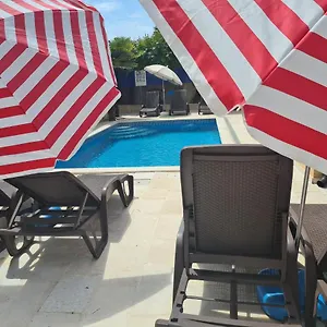 https://villa-patricija-porec.in-istria.net